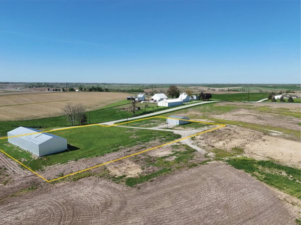 2371 79th St. Dr. , Watkins, IA 52354