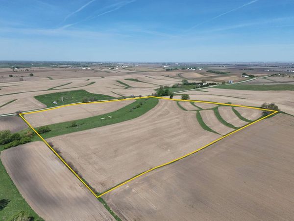 Benton-Iowa Rd. & P Ave. , Marengo, IA 52301