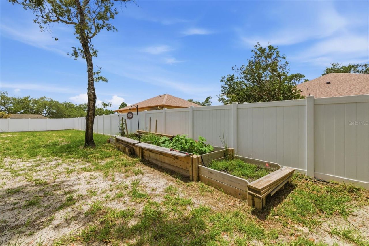 11145 Mountain Mockingbird Rd, Weeki Wachee, FL 34614 Photo
