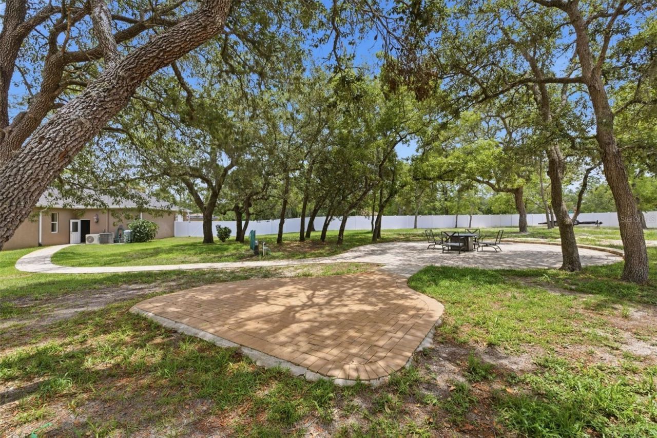 11145 Mountain Mockingbird Rd, Weeki Wachee, FL 34614 Photo