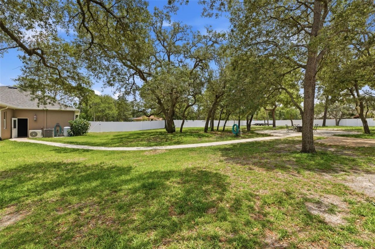 11145 Mountain Mockingbird Rd, Weeki Wachee, FL 34614 Photo