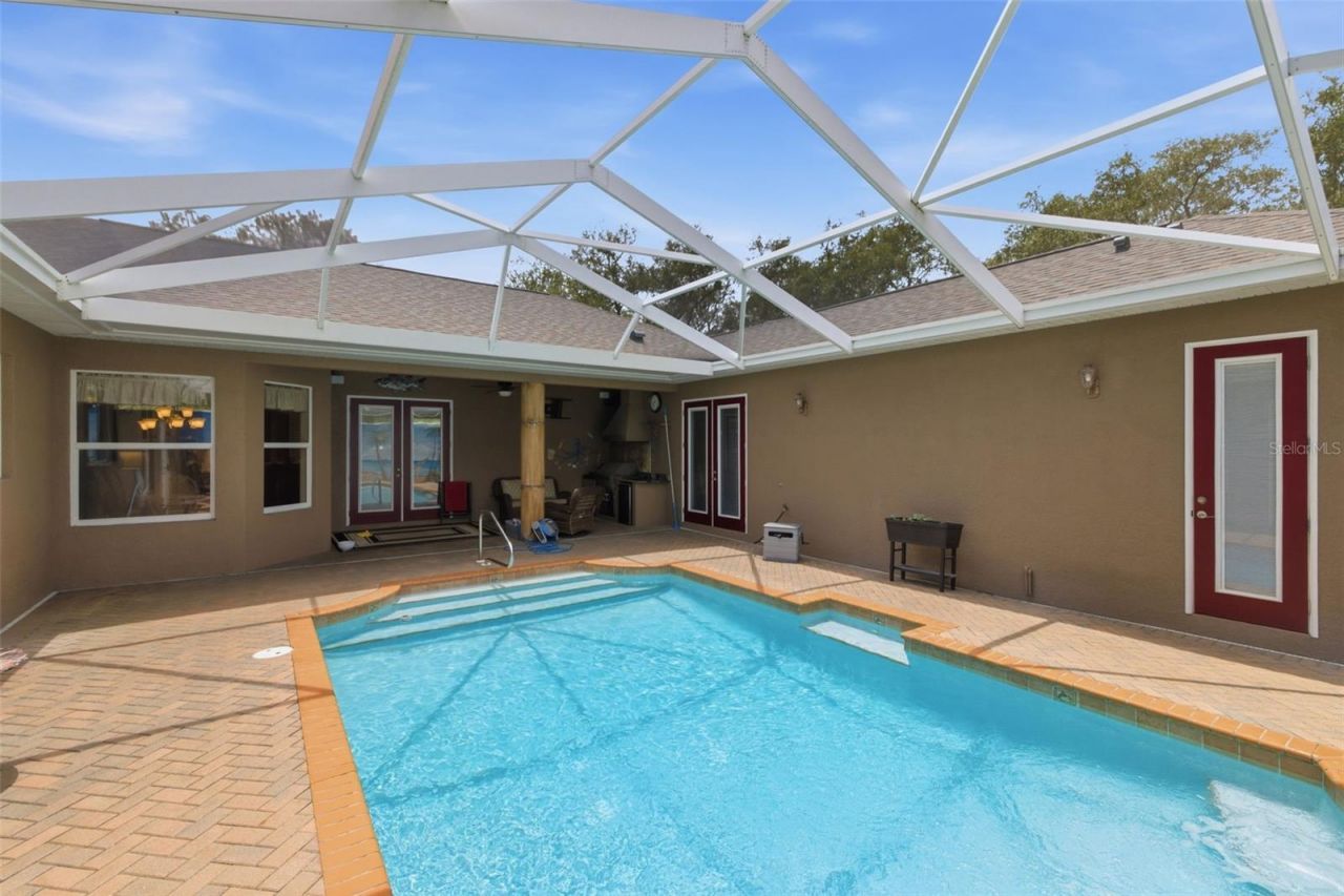 11145 Mountain Mockingbird Rd, Weeki Wachee, FL 34614 Photo