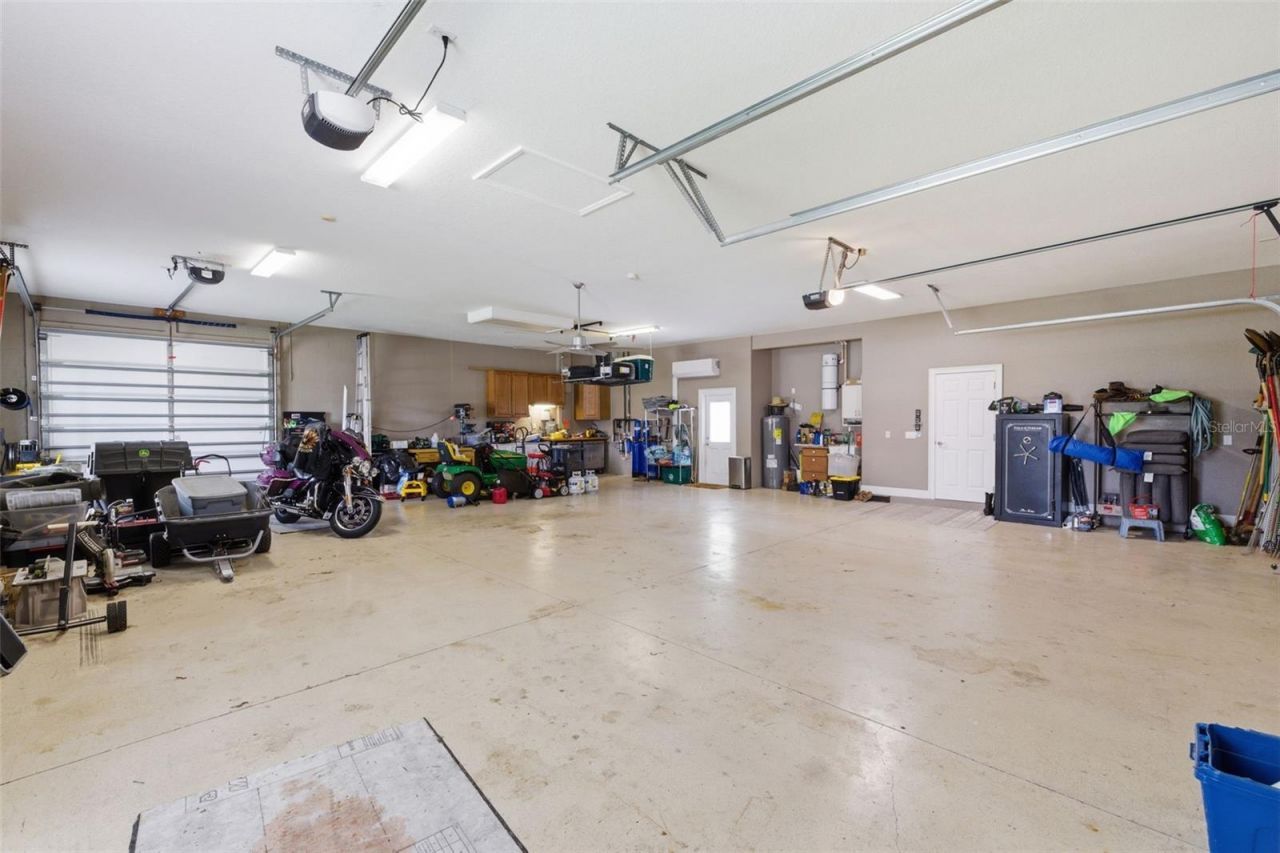 11145 Mountain Mockingbird Rd, Weeki Wachee, FL 34614 Photo