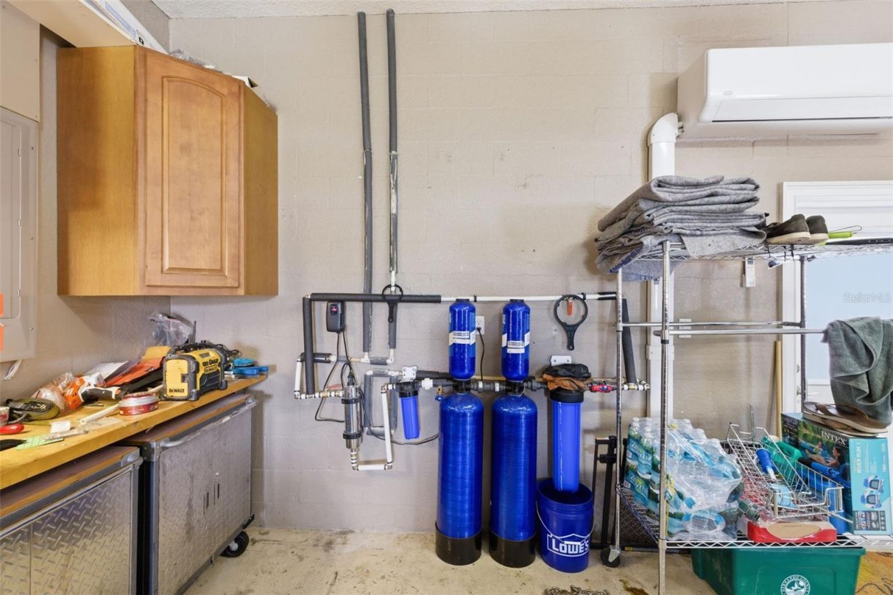 11145 Mountain Mockingbird Rd, Weeki Wachee, FL 34614 Photo