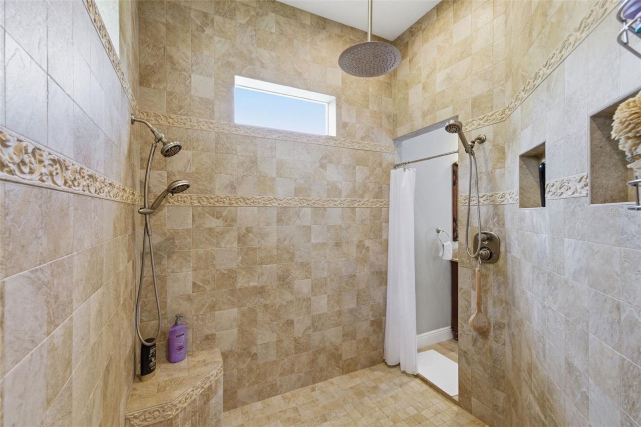 11145 Mountain Mockingbird Rd, Weeki Wachee, FL 34614 Photo