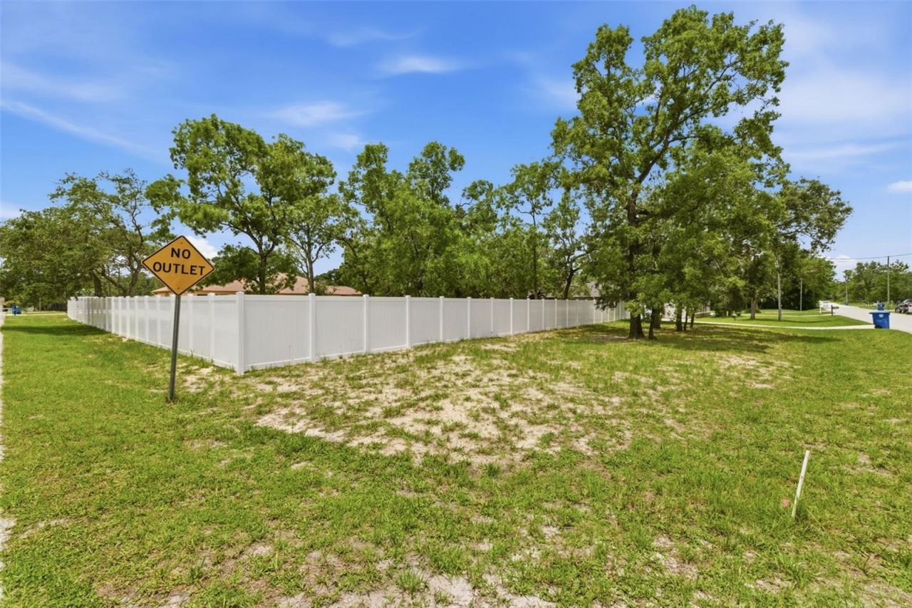11145 Mountain Mockingbird Rd, Weeki Wachee, FL 34614 Photo