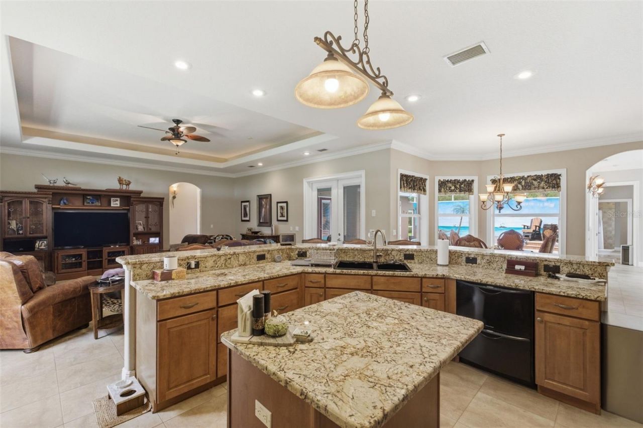 11145 Mountain Mockingbird Rd, Weeki Wachee, FL 34614 Photo