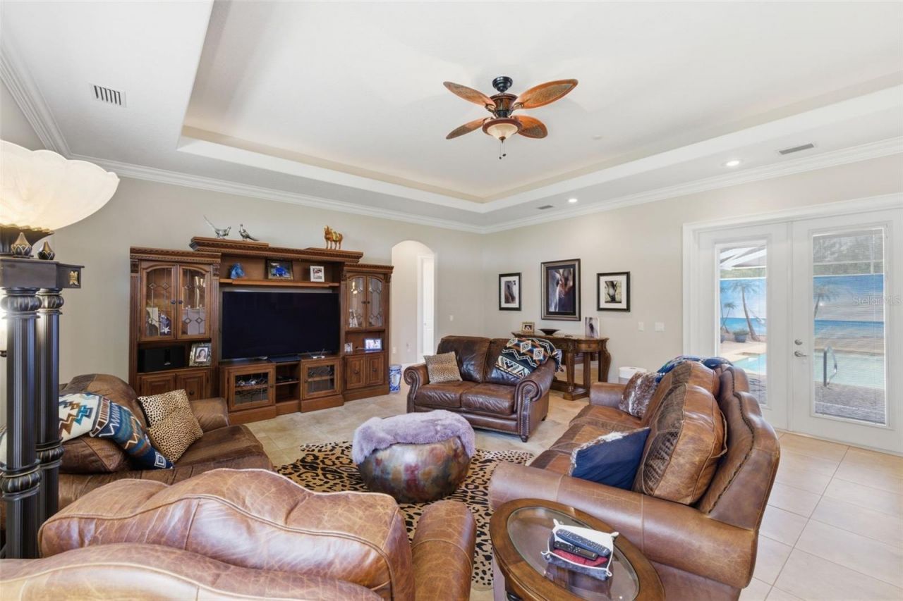 11145 Mountain Mockingbird Rd, Weeki Wachee, FL 34614 Photo