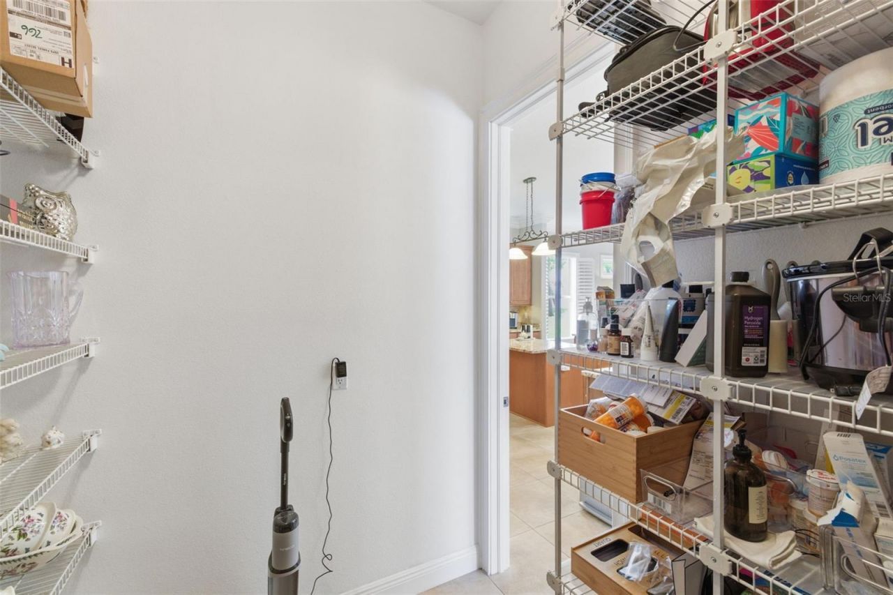 11145 Mountain Mockingbird Rd, Weeki Wachee, FL 34614 Photo
