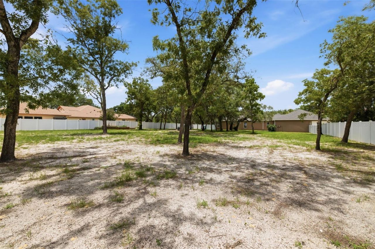 11145 Mountain Mockingbird Rd, Weeki Wachee, FL 34614 Photo