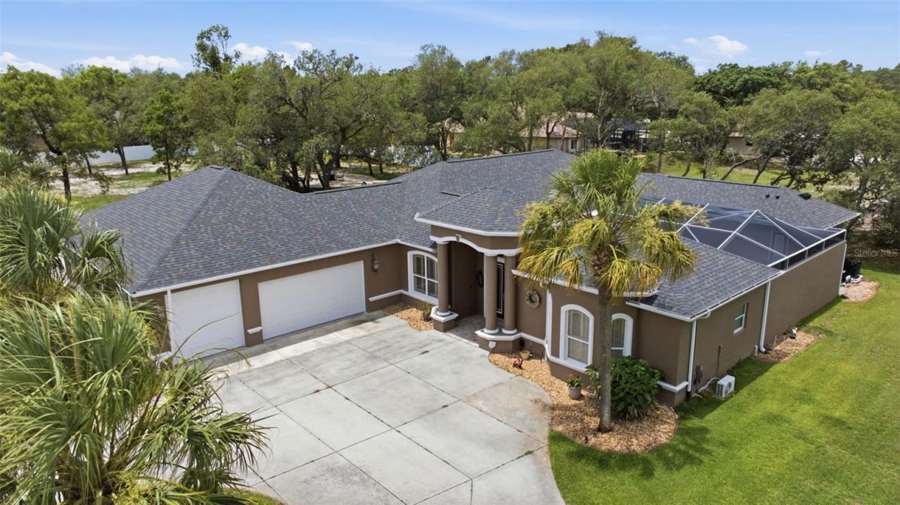 11145 Mountain Mockingbird Rd, Weeki Wachee, FL 34614 Photo