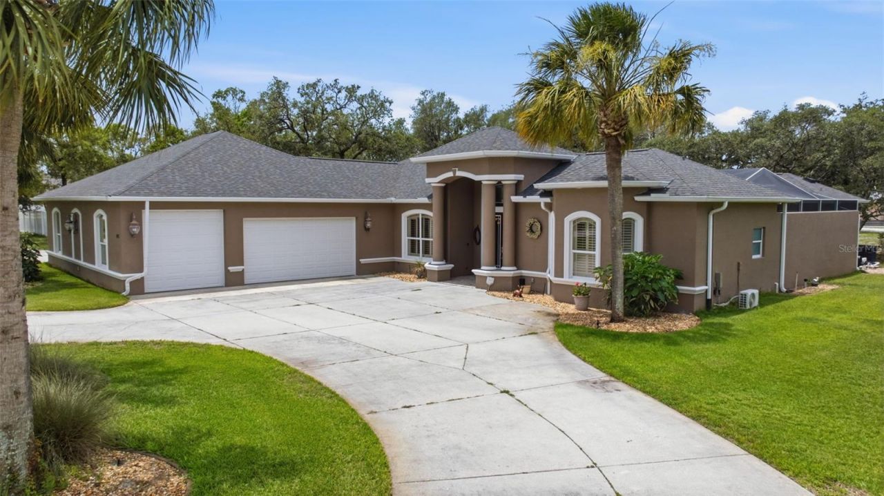 11145 Mountain Mockingbird Rd, Weeki Wachee, FL 34614 Photo