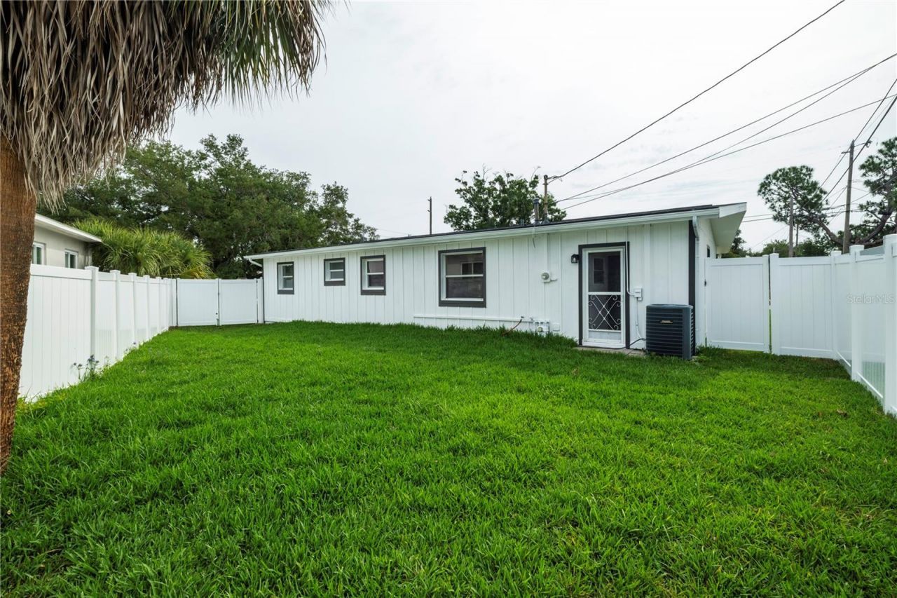 3730 75th Street N, Saint Petersburg, FL 33710 Photo