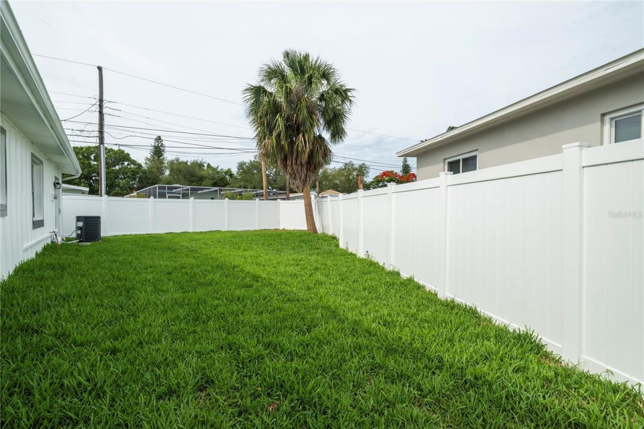 3730 75th Street N, Saint Petersburg, FL 33710 Photo