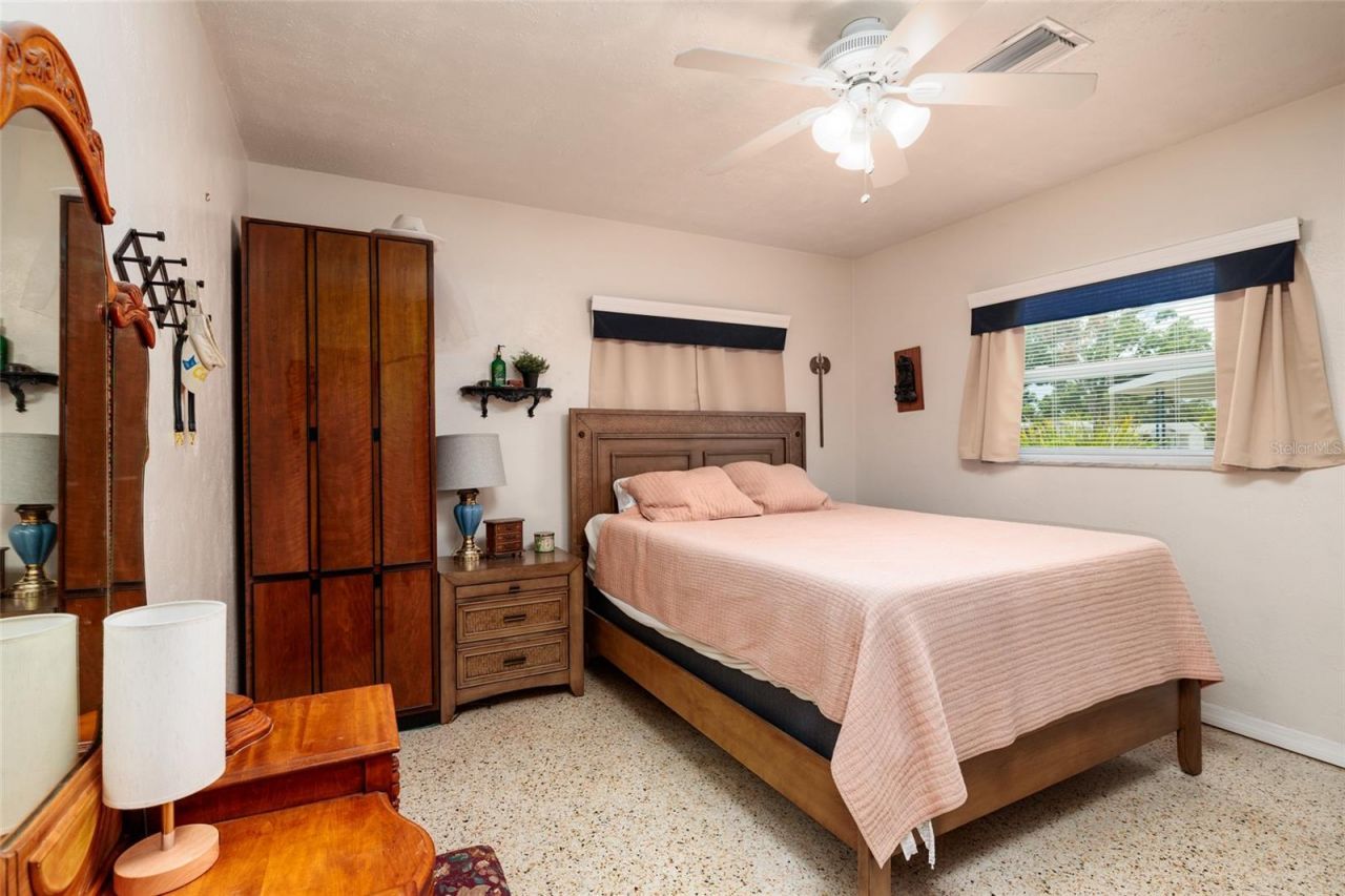 511 74th Avenue N, Saint Petersburg, FL 33702 Photo