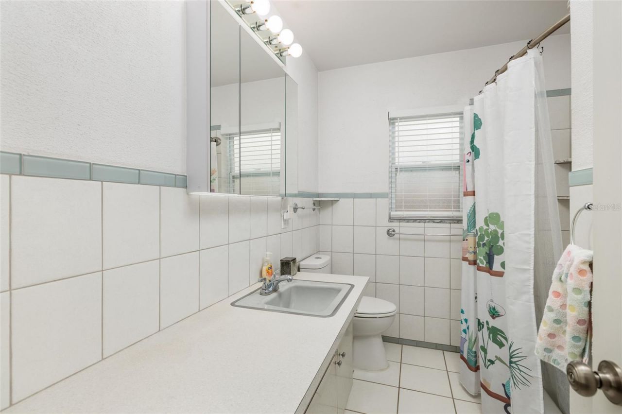 511 74th Avenue N, Saint Petersburg, FL 33702 Photo