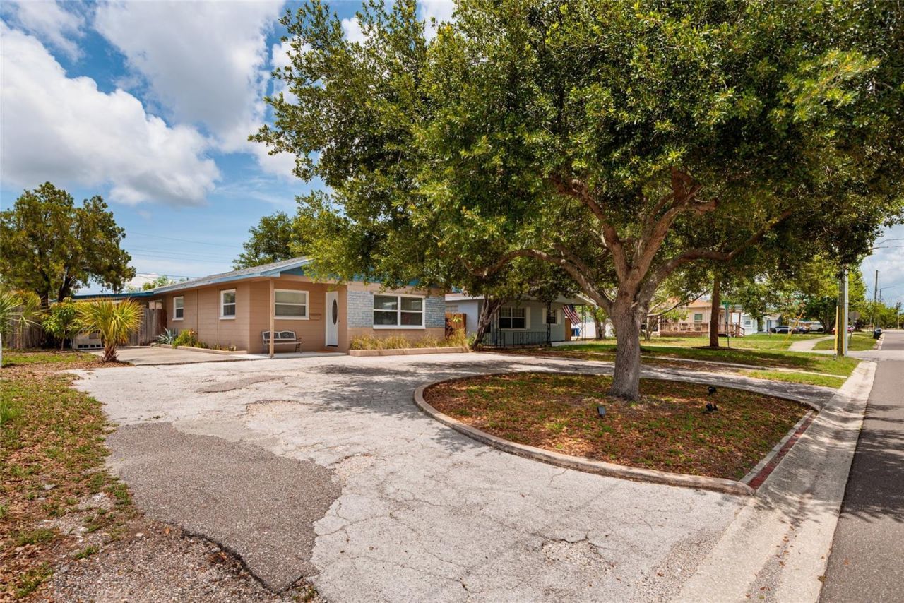 511 74th Avenue N, Saint Petersburg, FL 33702 Photo