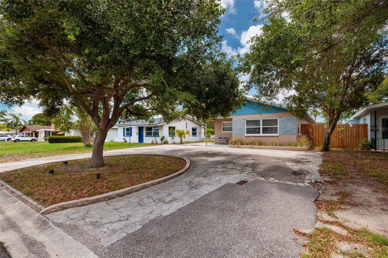 511 74th Avenue N, Saint Petersburg, FL 33702 Photo