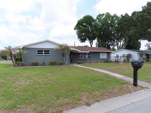 5702 JACARANDA AVENUE , LAKELAND, FL 33809