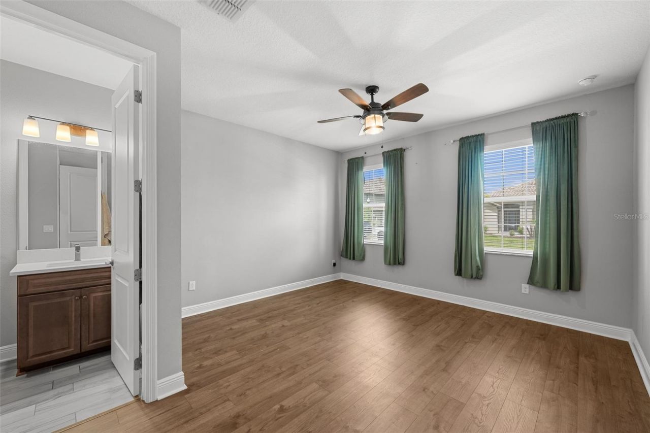 33164 Kateland Drive, Wesley Chapel, FL 33545 Photo
