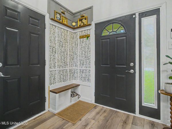 5401 Sioux Drive, Ocean Springs, MS 39564