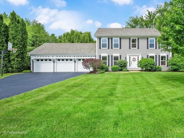 1681 Wilton Court , Libertyville, IL 60048