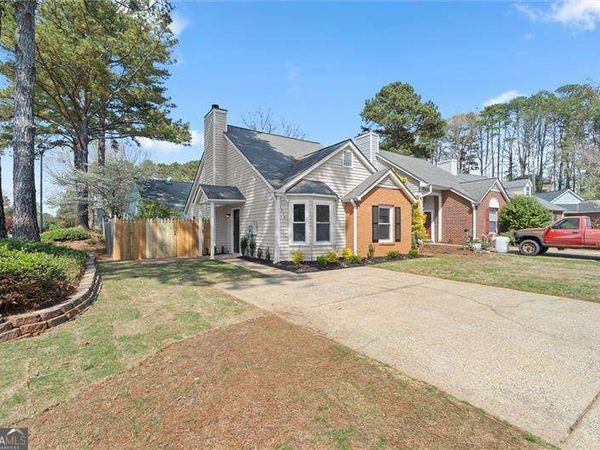1914 Brittania Circle, Woodstock, GA 30188