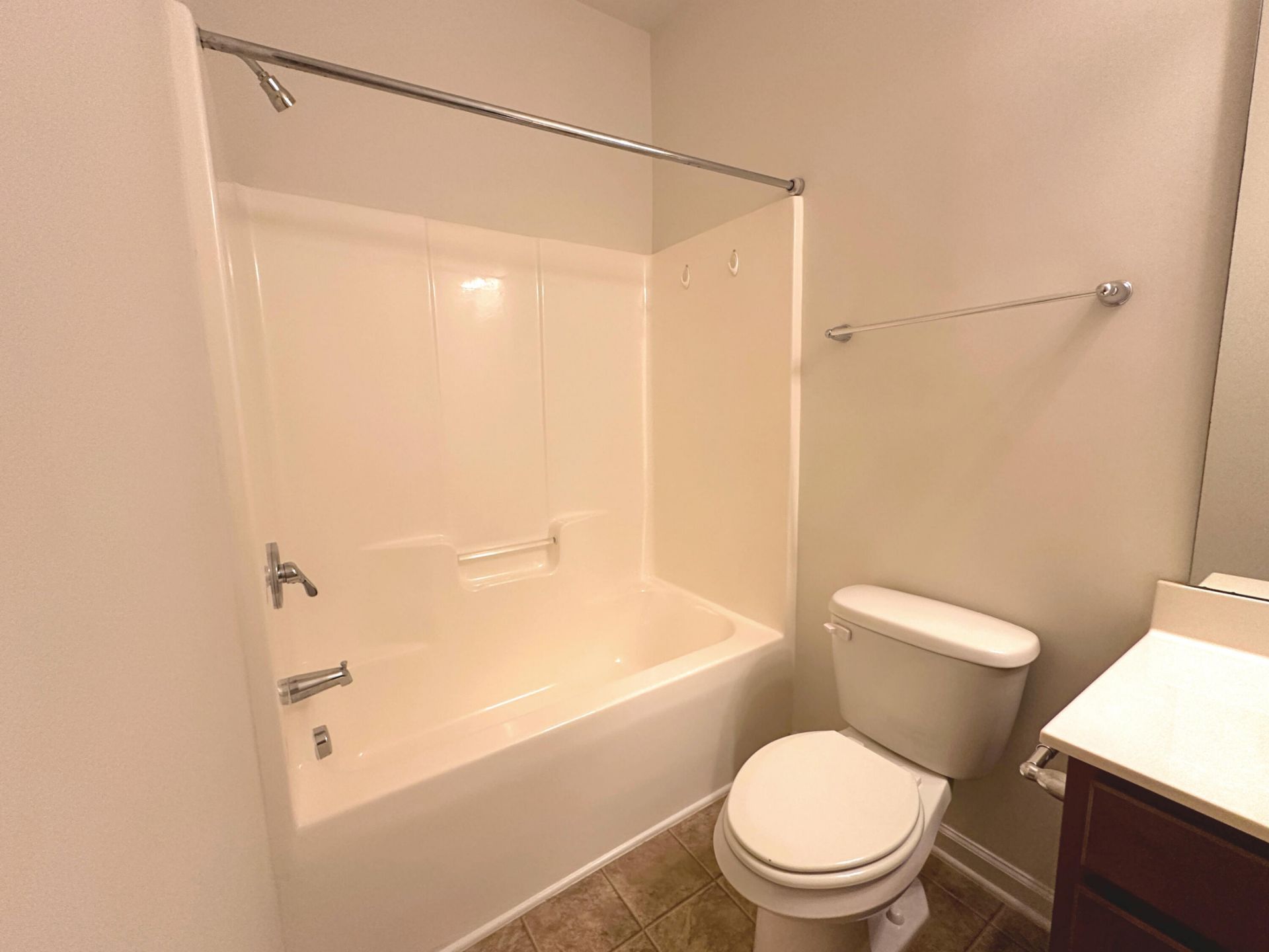 3058 Nantuckett Avenue Photo 9