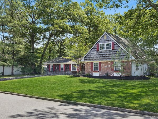 45 Winside Lane , Coram, NY 11727