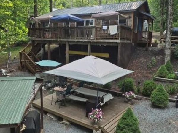 86 Spruce Lane , Equinunk, PA 18417