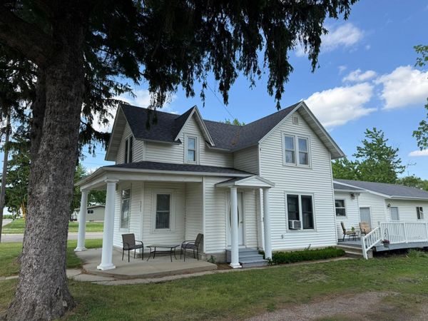 245 5th Avenue NE, Blooming Prairie, MN 55917
