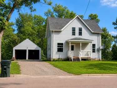 458 4th Street N, Brownton, MN 55312