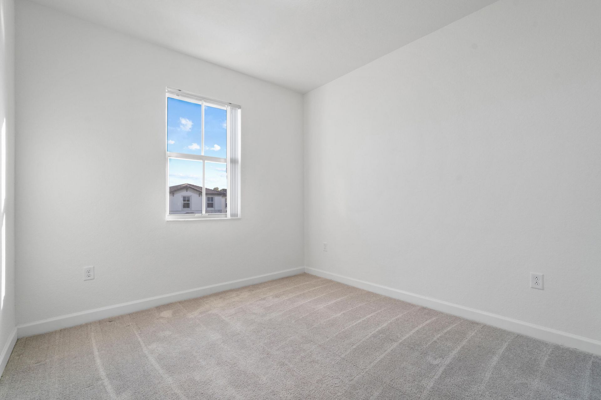 2405 NW 131st Circle, Miami, FL 33167 Photo