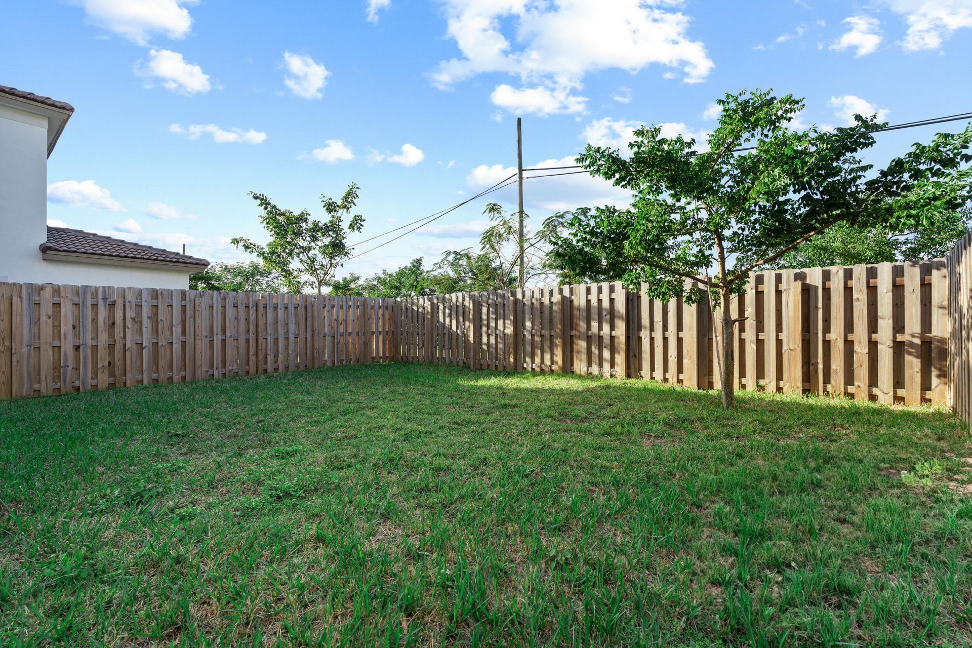 2405 NW 131st Circle, Miami, FL 33167 Photo