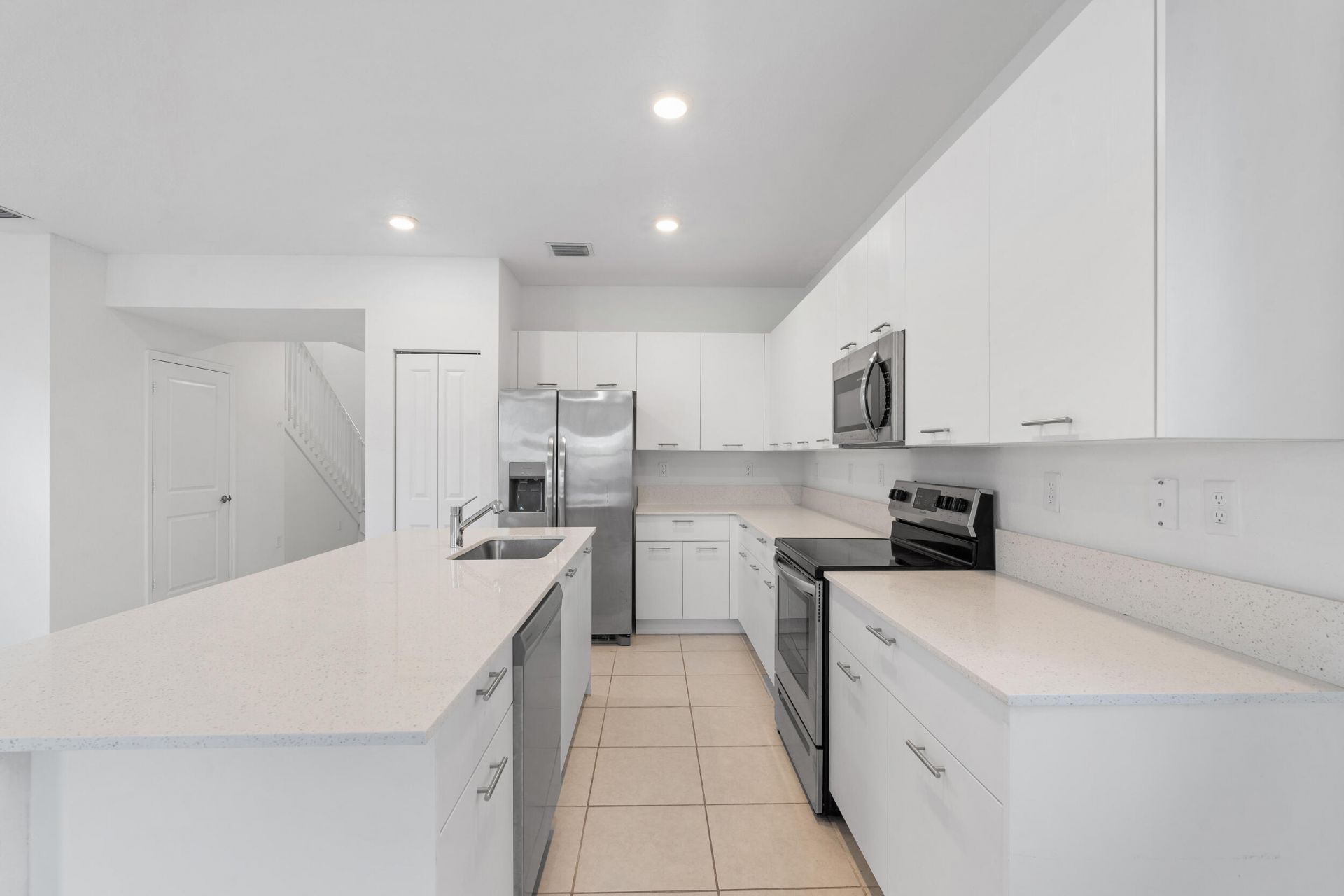 2405 NW 131st Circle, Miami, FL 33167 Photo