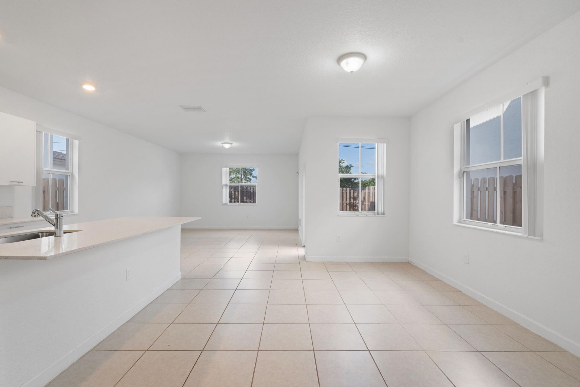 2405 NW 131st Circle, Miami, FL 33167 Photo