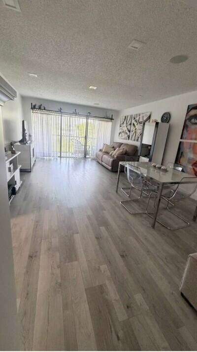 4284 Deste, Unit 304, Lake Worth, FL 33467 Photo