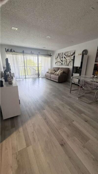 4284 Deste, Unit 304, Lake Worth, FL 33467 Photo