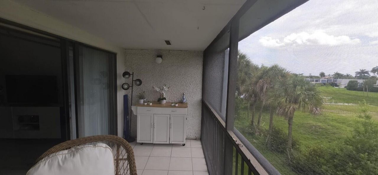 4284 Deste, Unit 304, Lake Worth, FL 33467 Photo
