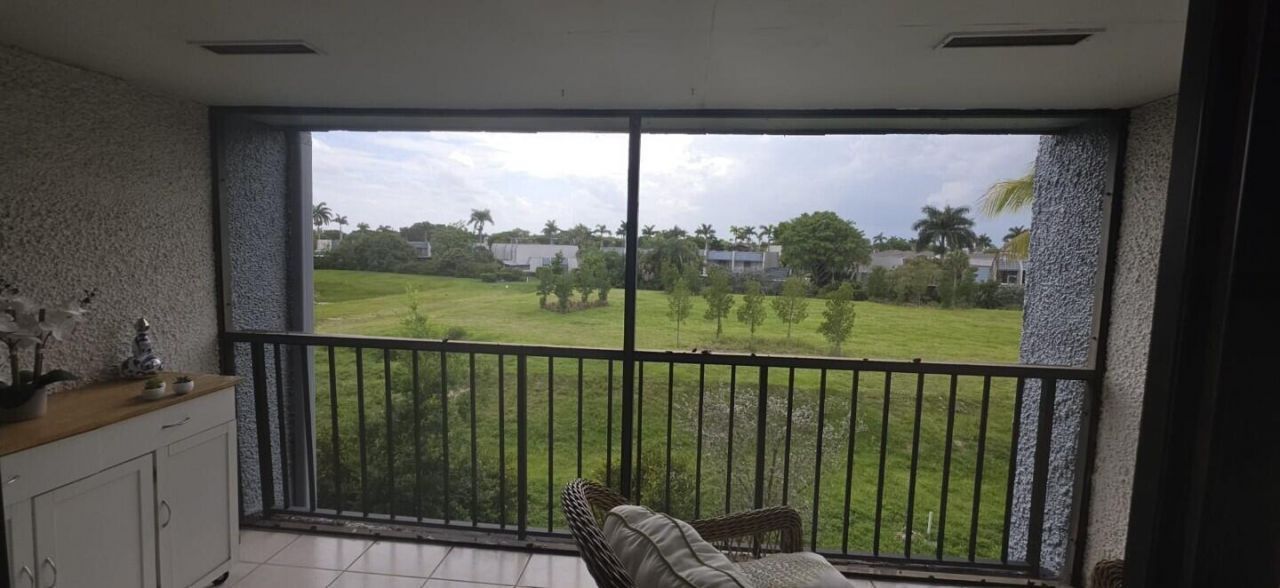4284 Deste, Unit 304, Lake Worth, FL 33467 Photo