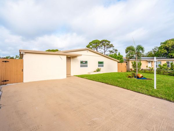 1601 NW 3rd Lane, Boynton Beach, FL 33435