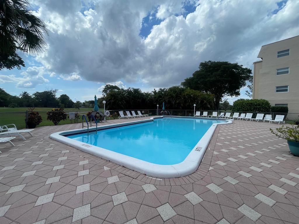 1015 Country Club Drive, Unit 307, Margate, FL 33063 Photo