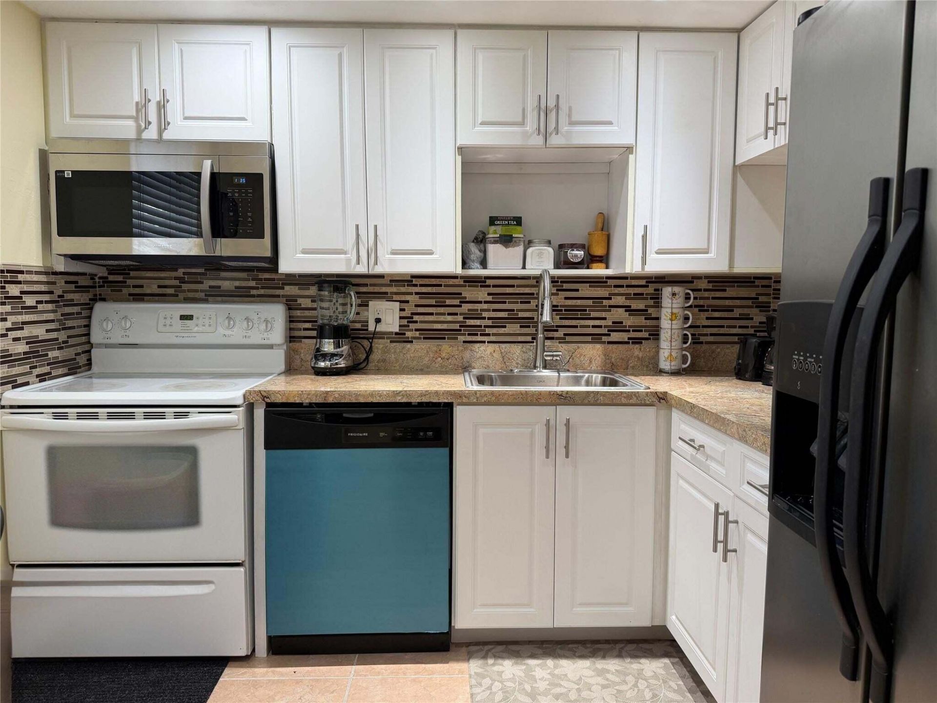 1015 Country Club Drive, Unit 307, Margate, FL 33063 Photo