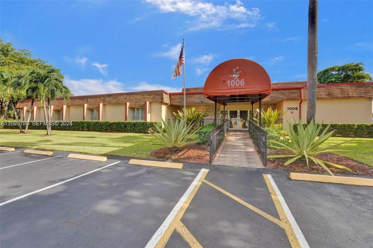 1015 Country Club Drive, Unit 307, Margate, FL 33063 Photo