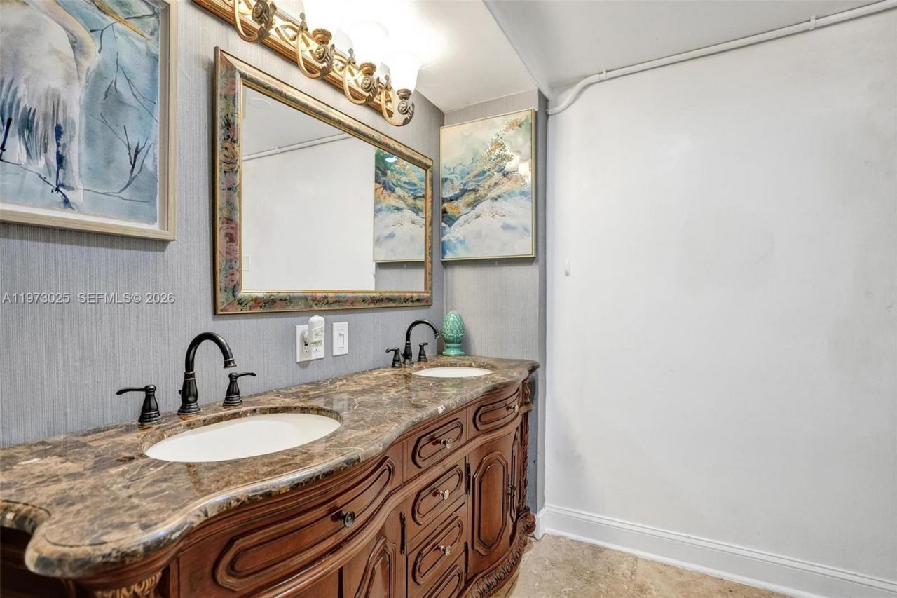 609 SW 2nd Ave , Hallandale Beach, FL 33009 Photo