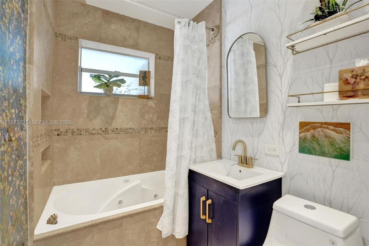 609 SW 2nd Ave , Hallandale Beach, FL 33009 Photo