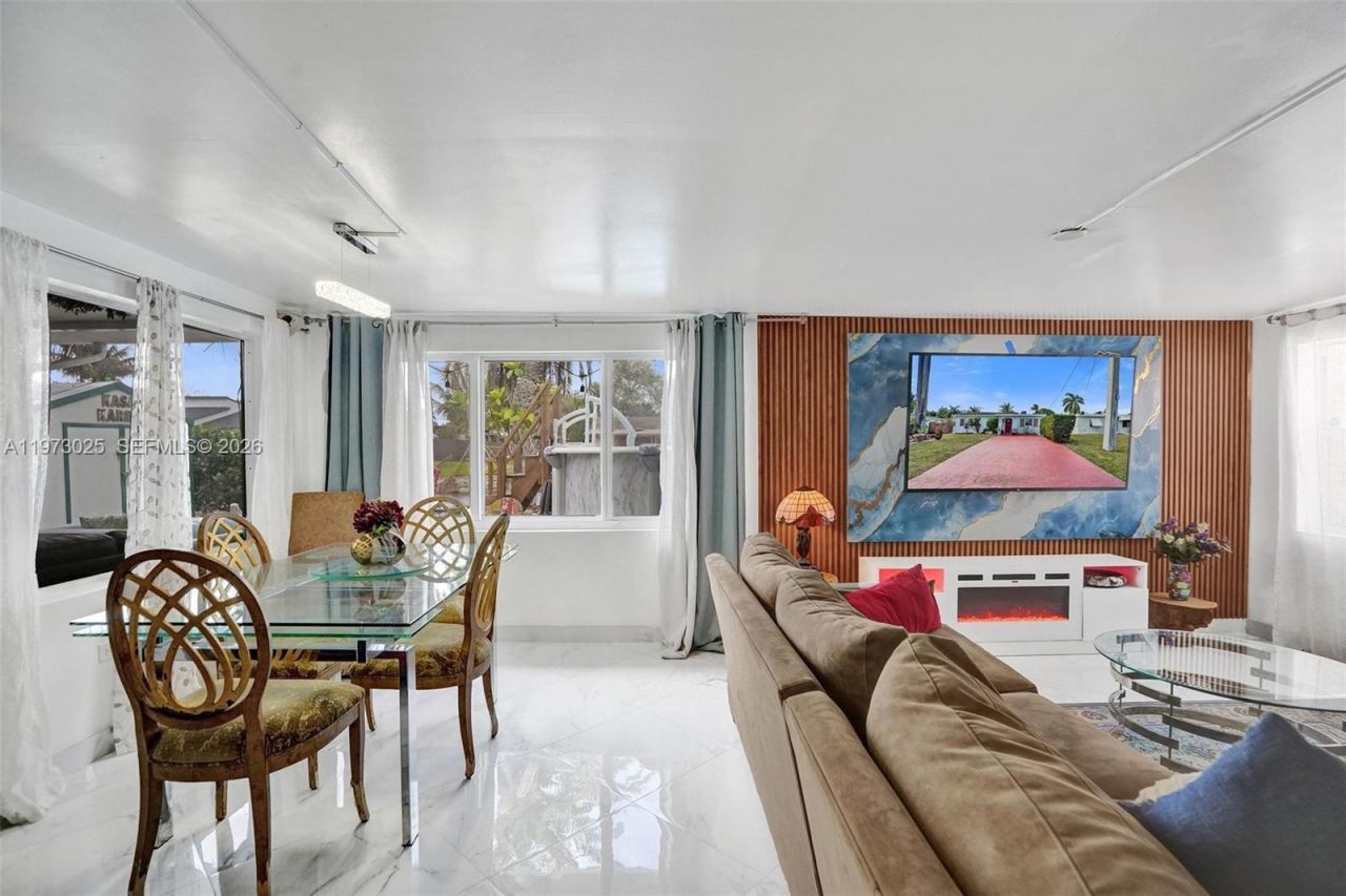 609 SW 2nd Ave , Hallandale Beach, FL 33009 Photo