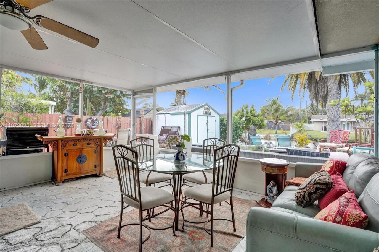609 SW 2nd Ave , Hallandale Beach, FL 33009 Photo