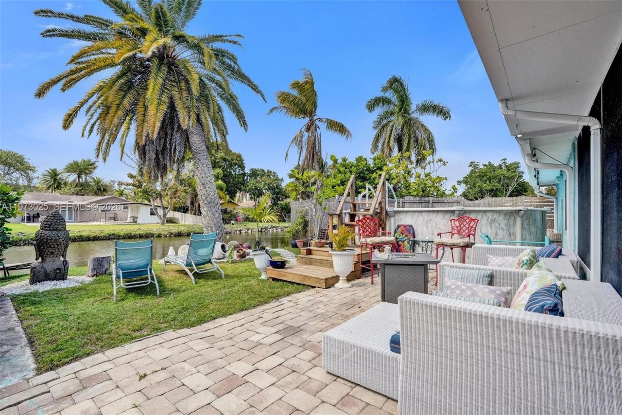 609 SW 2nd Ave , Hallandale Beach, FL 33009 Photo
