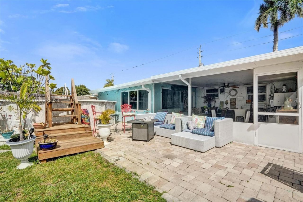 609 SW 2nd Ave , Hallandale Beach, FL 33009 Photo